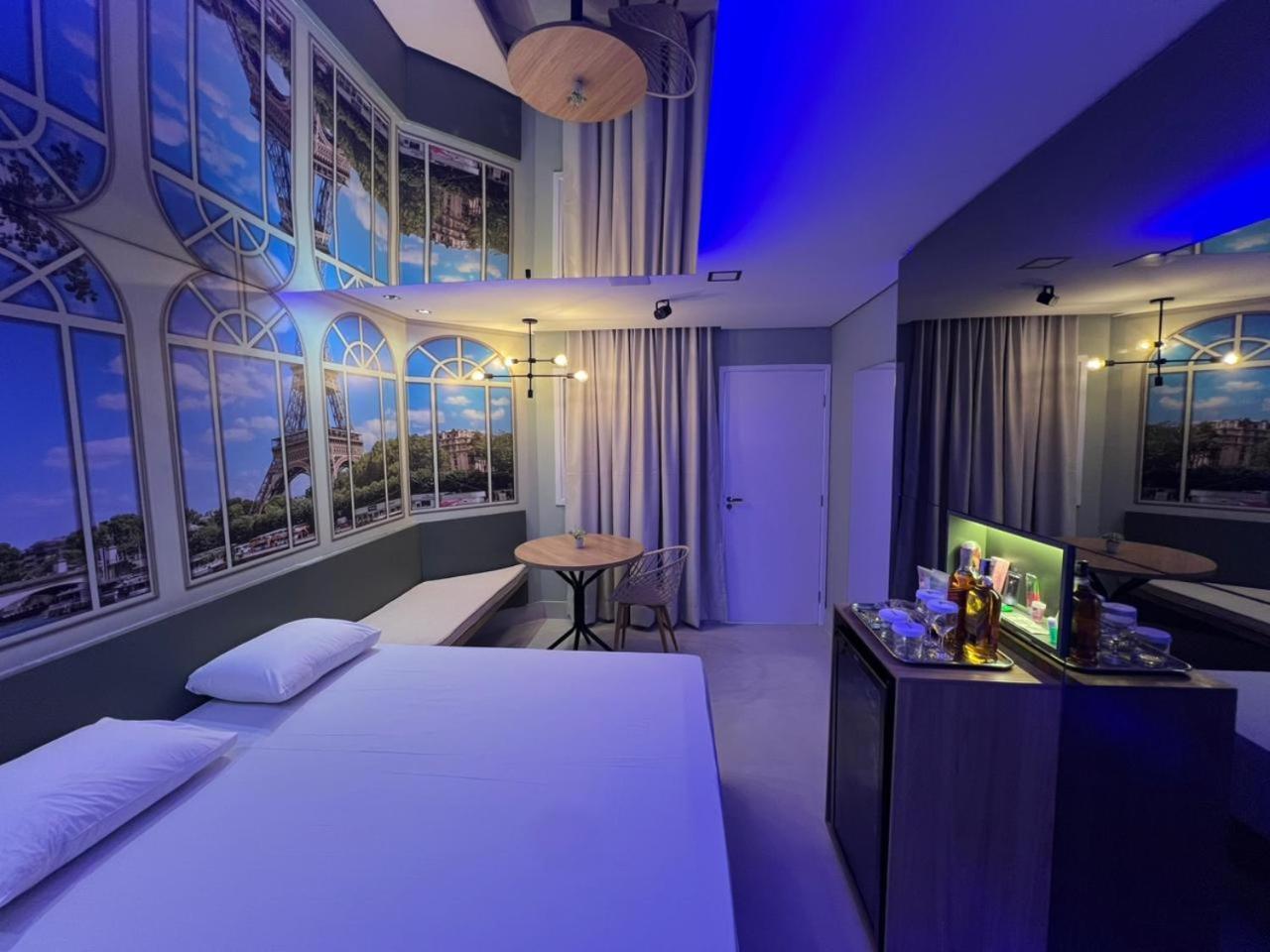 Suite,1743347378:JPEG